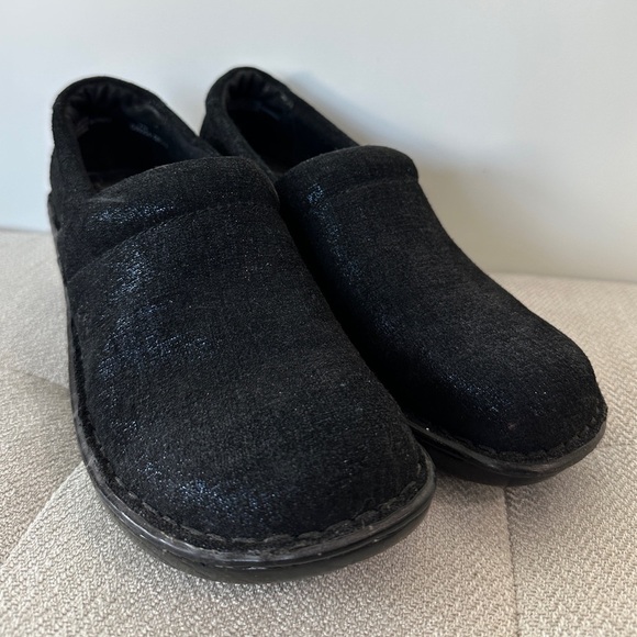 B.O.C Born Concept Women Sparkly Blue Black Slip On Leather Clogs Mules - Picture 2 of 8